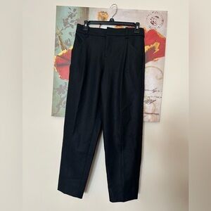 Banana Republic Pleated Black Dress Pants Size 2 NWT